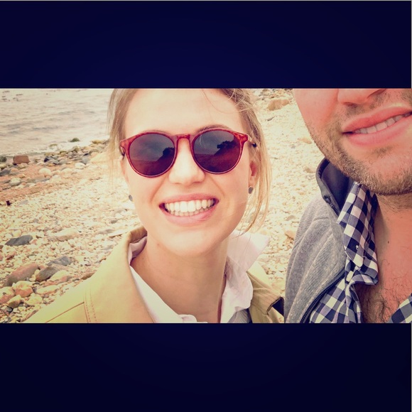 Meet your Posher, Sarah - Picture 2 of 3